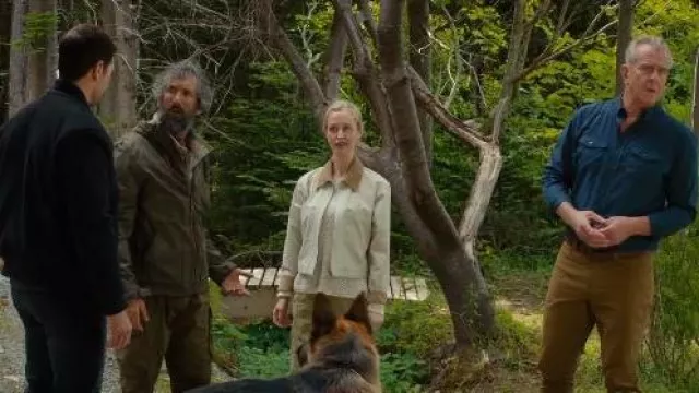 Uniqlo Zip Up Short Jacket worn by Tara Spencer-Nairn as seen in Hudson & Rex (S08E05)