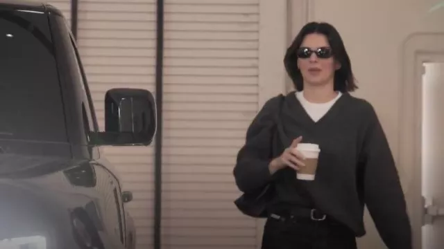 Lunettes de soleil Le Specs Chapferer portées par Kendall Jenner comme on le voit dans The Kardashians (S07E03)