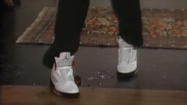 Shoes Nike Air Jordan V William (Will Smith) in The prince of Bel-air S01E01