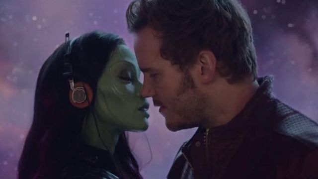 Les écouteurs de Walkman Sony de Gamora (Zoe Saldana) dans Les gardiens de la galaxie
