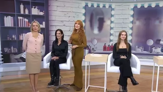 Robe longue en jersey froncé transparent Saint Laurent portée par Charlotte Tilbury comme on le voit dans Today le 11 novembre 2025