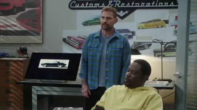 Pendleton Board Shirt worn by Gabriel (Seann William Scott) as seen in Shifting Gears (S02E06)