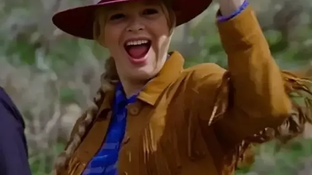 Finding Mr. Christmas S2 Melissa Peterson Suede Fringe Jacket worn by Self - Judge (Melissa Peterman) as seen in Finding Mr. Christmas (S02E02)