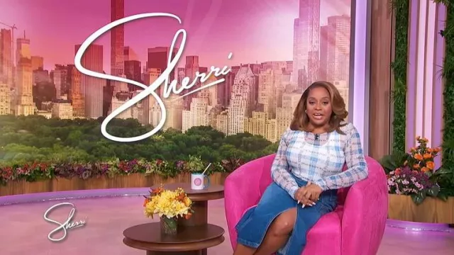 JW Anderson Logo Patch Twisted Midi Skirt worn by Sherri Shepherd as seen in Sherri on November 14, 2025