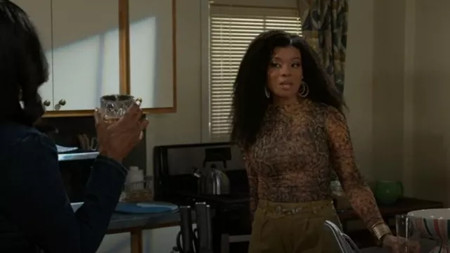 & Other Stories Jersey Top worn by Eva Thomas (Ambyr Michelle) as seen in Beyond the Gates (S01E163)