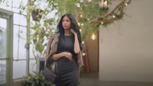 Robe Maxi sans manches en dentelle noire Peppermayo portée par Layla Taylor telle que vue dans The Secret Lives of Mormon Wives (S03E04)