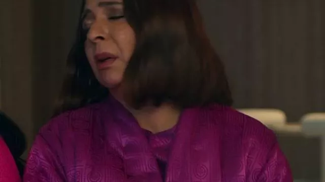 Loot Temporada 03 Maya Rudolph Túnica acolchada morada que lleva Molly Novak (Maya Rudolph) en Loot (T02)