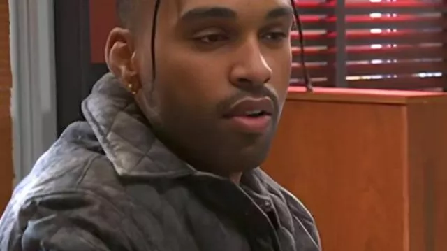 Beyond The Gates 2025 David Lami Friebe Chemise matelassée portée par (David Lami Friebe) dans Beyond the Gates (S01)