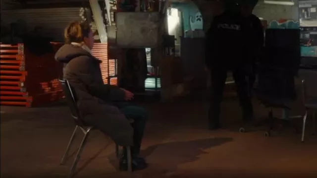 Moose Knuckles Jocada Down Parka worn by Sarah Truong (Mayko Nguyen) as seen in Hudson & Rex (S08E07)