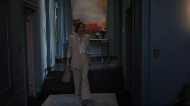 Petit sac Loewe à bord de puzzle porté par Céline Dumont (Marion Cotillard) tel que vu dans The Morning Show (S04E10)