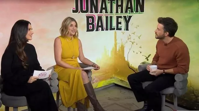 Botte haute Veronica Beard Tarian portée par Jenna Bush Hager telle que vue dans Today with Jenna & Friends le 21 novembre 2025