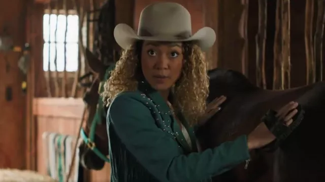 Veste à franges Moto en fausse suède en denim Rock & Roll pour femmes portée par River telle que vue dans Heartland (S19E08)