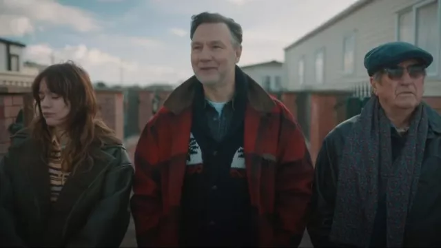 Manteau de grange vintage Pendleton Red Black à carreaux, laine occidentale en laine vierge épaisse, porté par Malcolm (David Morrissey) tel que vu dans Daddy Issues (S02E03)