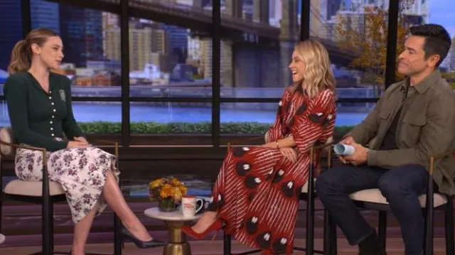 Gianvito Rossi Gianvito 105 Velvet Pumps worn by Kelly Ripa as seen in LIVE with Kelly and Mark on November 24, 2025