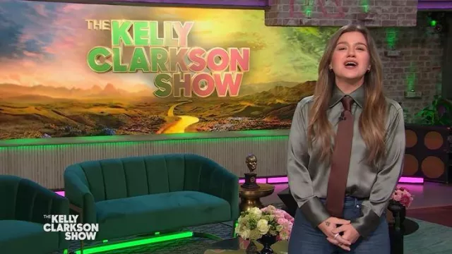 Asos Design Satin Cinch Oversized Shirt with Contrast Tie worn by Kelly Clarkson as seen in The Kelly Clarkson Show on November 20, 2025