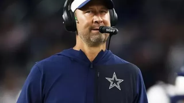 Brian Schottenheimer Dallas Cowboys con capucha en Cómo elegir la talla adecuada de camiseta de la NFL (Edición Nike)