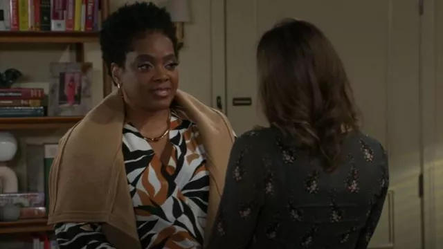 INC International Concepts Printed Kimono Wrap Top worn by Mona Wilson (Karan Kendrick) as seen in Beyond the Gates (S01E179)