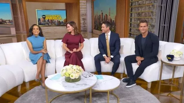 Robe Maxi Froncée Simkhai Marabella portée par Rebecca Jarvis vue dans Good Morning America le 27 novembre 2025