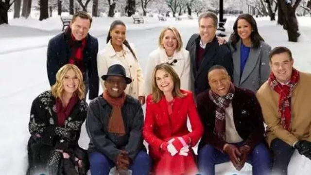 Bcbgmaxazria Notch Neck Écdo, abrigo de montar de un solo botonadura que lleva Savannah Guthrie, tal como se ve en Today the December 1, 2025