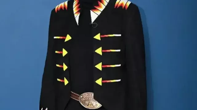 Black Jacket worn by (Reba McEntire) in The Tonight Show Starring Jimmy Fallon (S12)