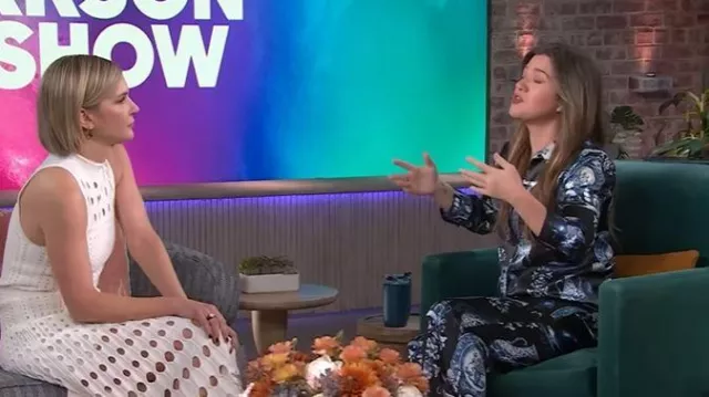 L'Agence Pilar Wide-Leg Pants worn by Kelly Clarkson as seen in The Kelly Clarkson Show on December 8, 2025