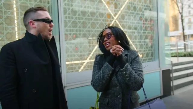 Abrigo de espina de pescado negro de Tagilatore que lleva Tricia Lee tal como se ve en Owning Manhattan (S02E06)