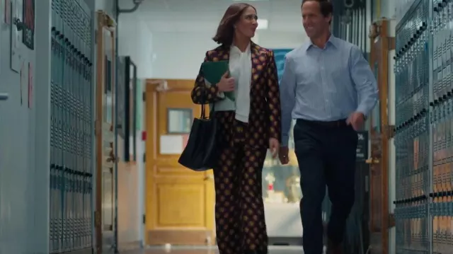 La DoubleJ Polka Dot Print Cropped Trousers worn by Molly Novak (Maya Rudolph) as seen in Loot (S03E10)