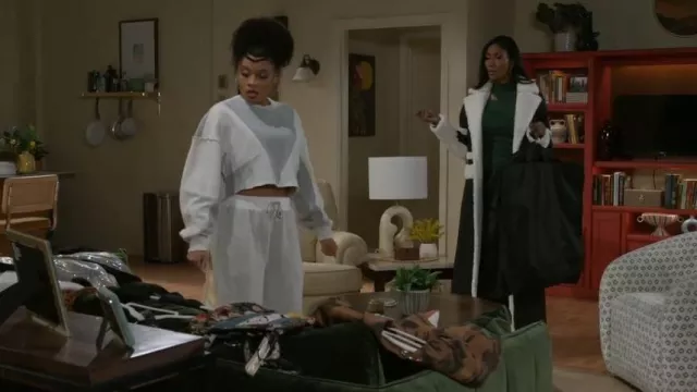 Free People You Wish High Rise Barrel Stringstring, pantalon à cordon porté par Eva Thomas (Ambyr Michelle) tel que vu dans Beyond the Gates (S01E184)