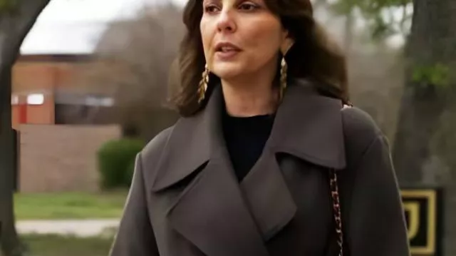 Leverage Redemption S03 Manteau Sophie Devereaux porté par Sophie Devereaux (Gina Bellman) dans Leverage : Redemption (S03)