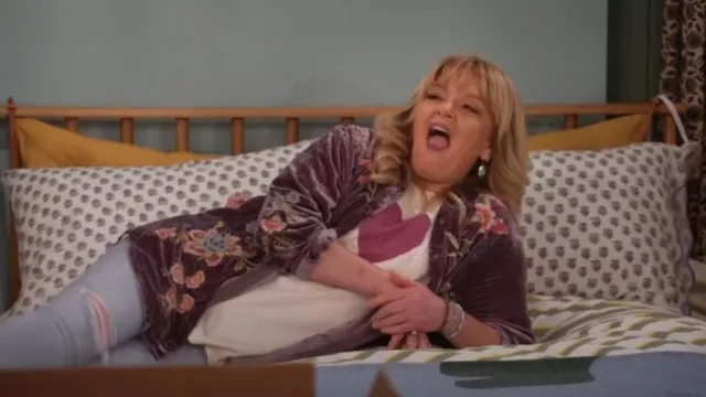 Imogene + Willie The Heart Tee worn by Gabby (Melissa Peterman) as seen in Happy's Place (S02E04)