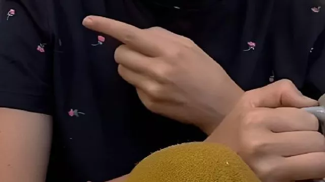 Black Roses Top worn by Taylor Swift in Taylor Swift - Red