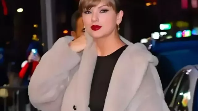 Taylor Swift The Late Show Teddy Coat in Taylor Swift Gets Started On Her List Of Her Top Five Taylor Swift Songs