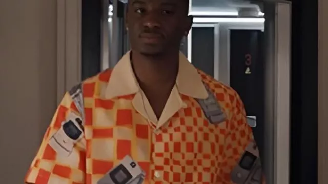 Emily in Paris S05 Samuel Arnold Mobile Printed Shirt worn by Julien (Samuel Arnold) as seen in Emily in Paris (S05)