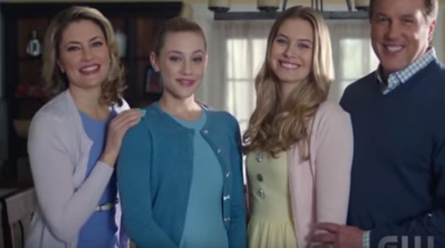 the blue cardigan buttons jewel of Betty Cooper (Lili Reinhart) in Riverdale