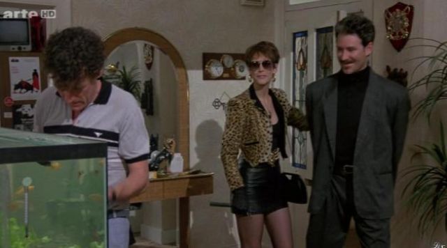 the leather skirt of Wanda (Jamie Lee Curtis) in A fish called Wanda |  Spotern