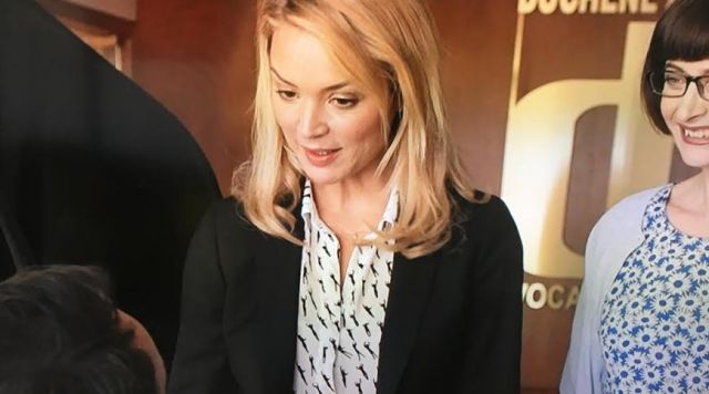 Blusa blanca estampada de Diane (Virginie Efira) en Un homme à la hauteur