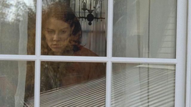 Le blouson Carhartt de Maggie Greene (Lauren Cohan) dans The Walking Dead S05E16