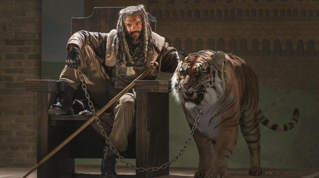 The tiger Shiva the king Ezekiel (Khary Payton) in The Walking Dead