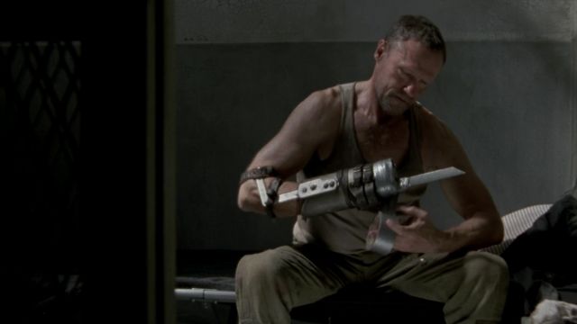 The prosthesis do-it-yourself by Merle Dixon (Michael Rooker) on The Walking Dead