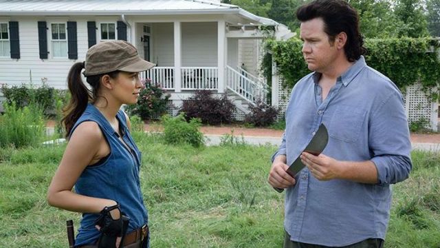 The blue shirt of Eugene Porter (Josh McDermitt) in The Walking Dead