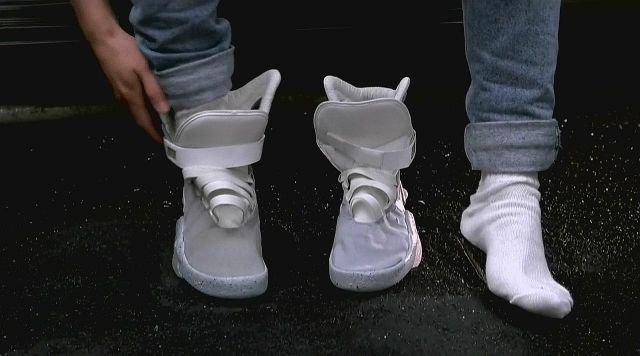 Zapatillas Nike Mag Marty McFly (Michael J. Fox) en Regreso al futuro 2 | Spotern