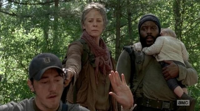 The red scarf Free People of Carol Peletier (Melissa McBride) in The Walking Dead S05E01