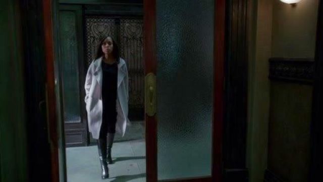 The coat Gucci of Olivia Pope (Kerry Washington) in " Scandal S4E1