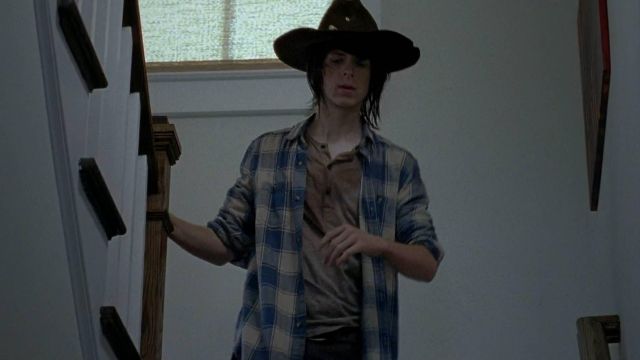 The plaid shirt blue Carl Grimes (Chandler Riggs) in The Walking Dead |  Spotern
