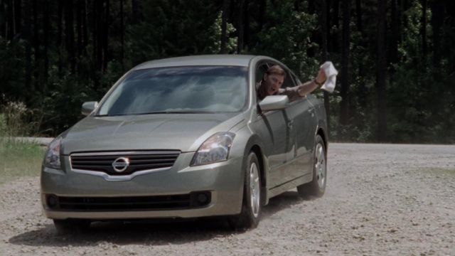 La voiture Nissan Altima du gouverneur / Philip Blake (David Morrissey) dans The Walking Dead