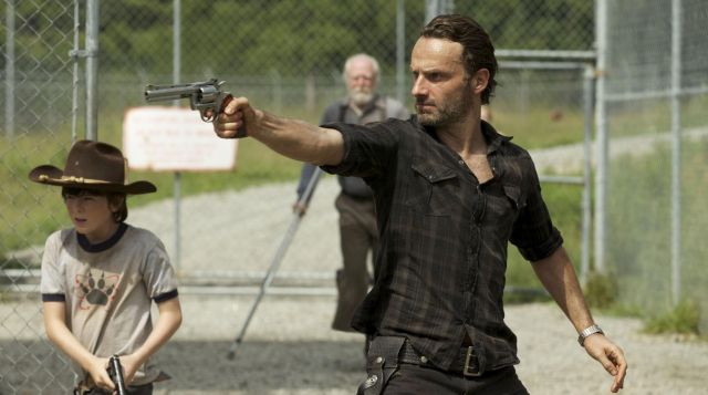 The plaid shirt Calvin Klein to Rick Grimes (Andrew Lincoln) in The Walking  Dead season 3