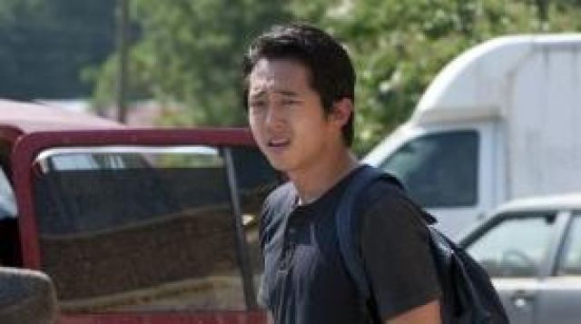 The t-shirt marine blue, Glenn Rhee (Steven Yeun) in The Walking Dead