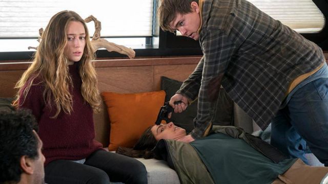 The Sweater Bordeaux Madewell By Alicia Clark Alycia Debnam Carey In Fear The Walking Dead