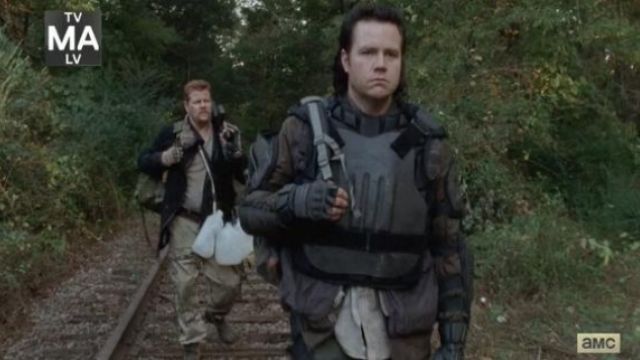 The gloves protect Eugene (Josh Mcdermitt) in The Walking Dead S04E15