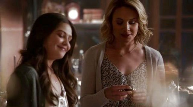 The jacket Allsaints Camille O'connell (Leah Pipes) in The Originals S2E22